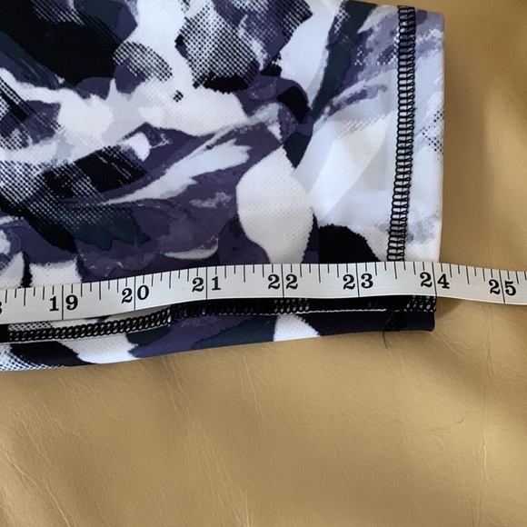 3/$20- Avia Cropped Leggings - Picture 3 of 6